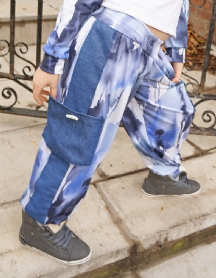 S Childs Joggers Age 7-8 years